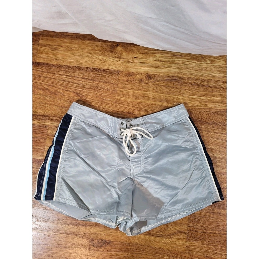 Vintage Y2K Big Flirt Silver Bosrd Shorts Size 8